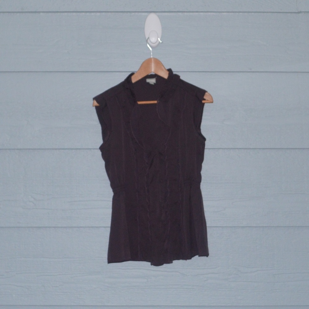 💜Converse purple sleeveless button down shirt💜